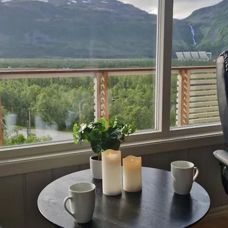 Hus I Naturskjonne Omgivelser Med 3 Soverom Semesterbostad